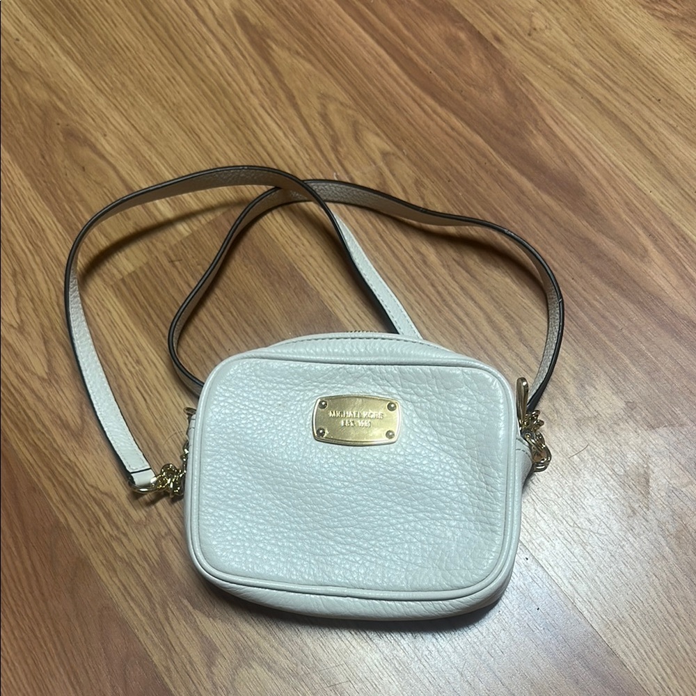 Michael Kors White Crossbody Bag with Gold Hardware